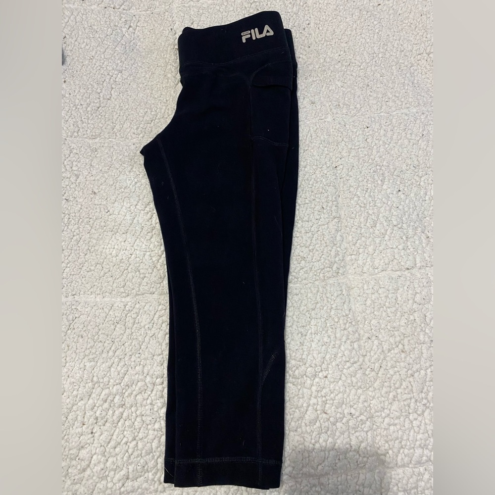 2 Casual capris xs